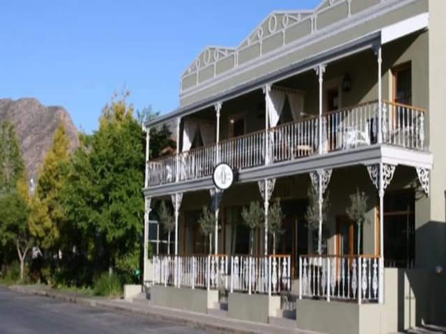 Hotel The Vic 1906